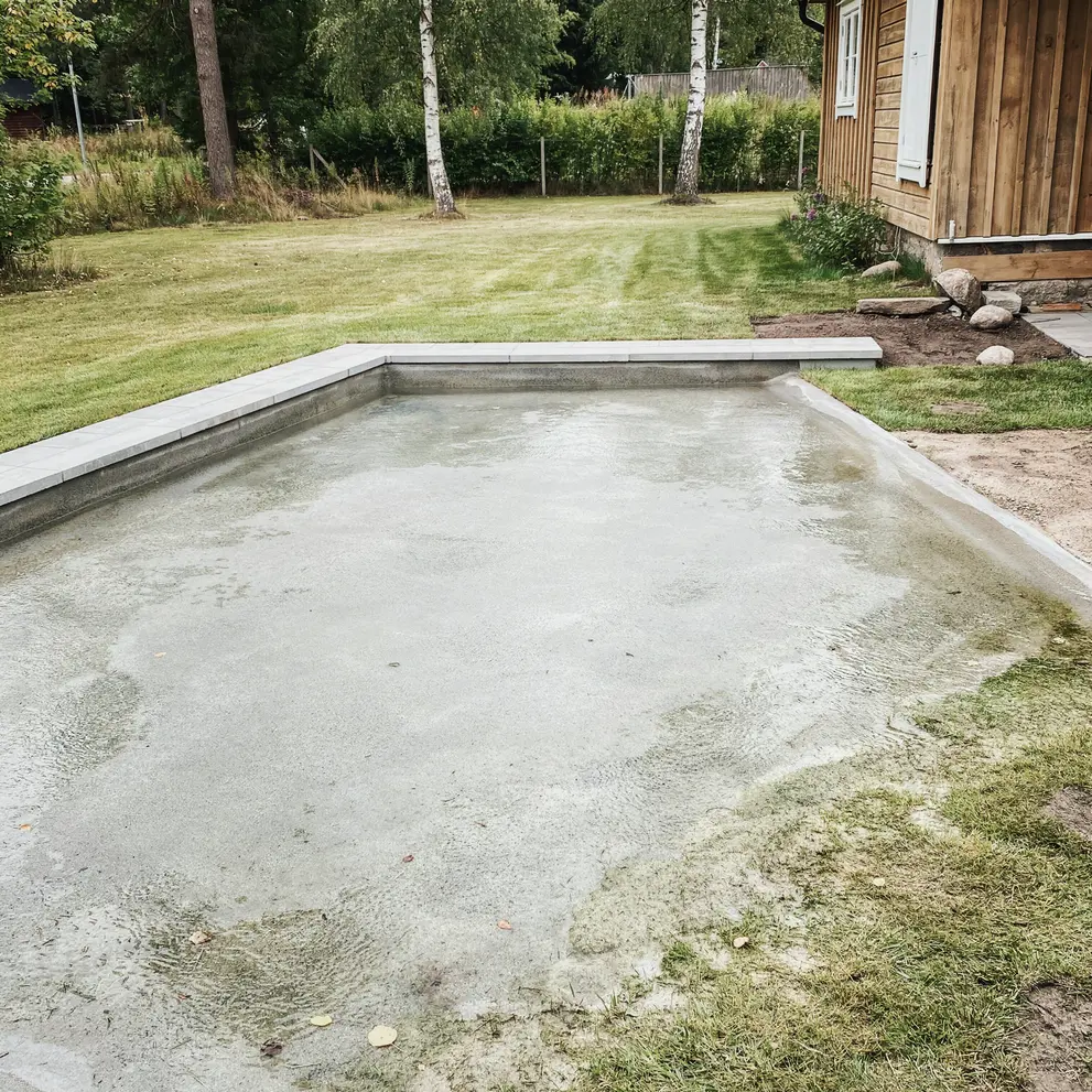 bygga pool vallingby hasselby stockholm