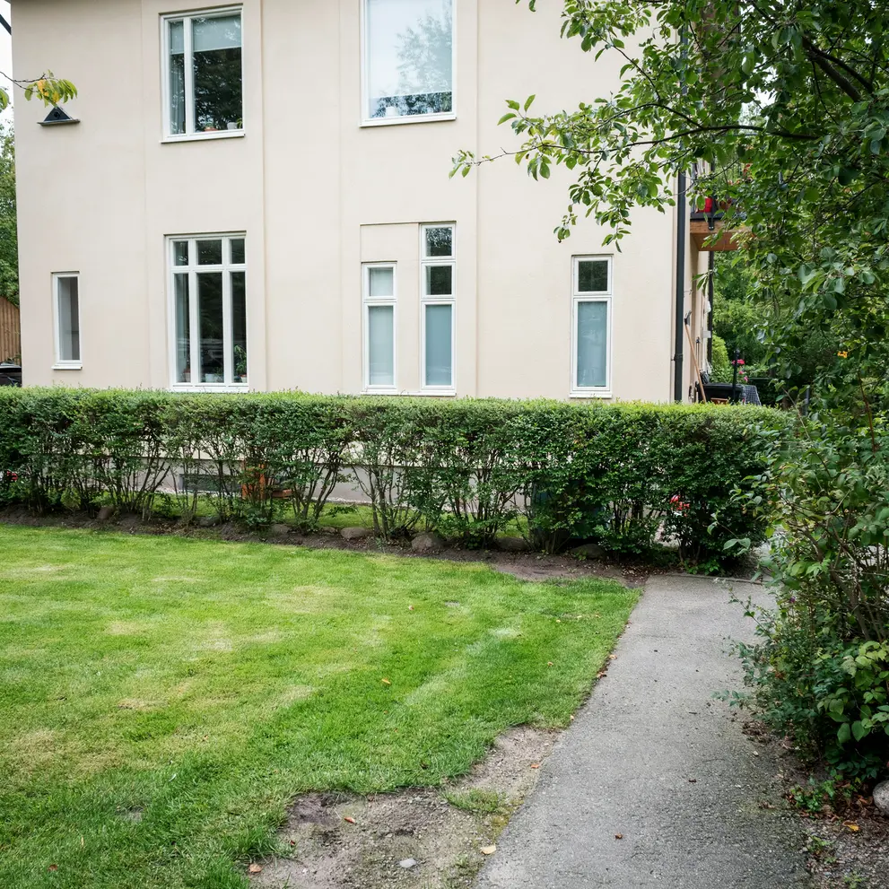 tradgardsarbete vallingby hasselby stockholm